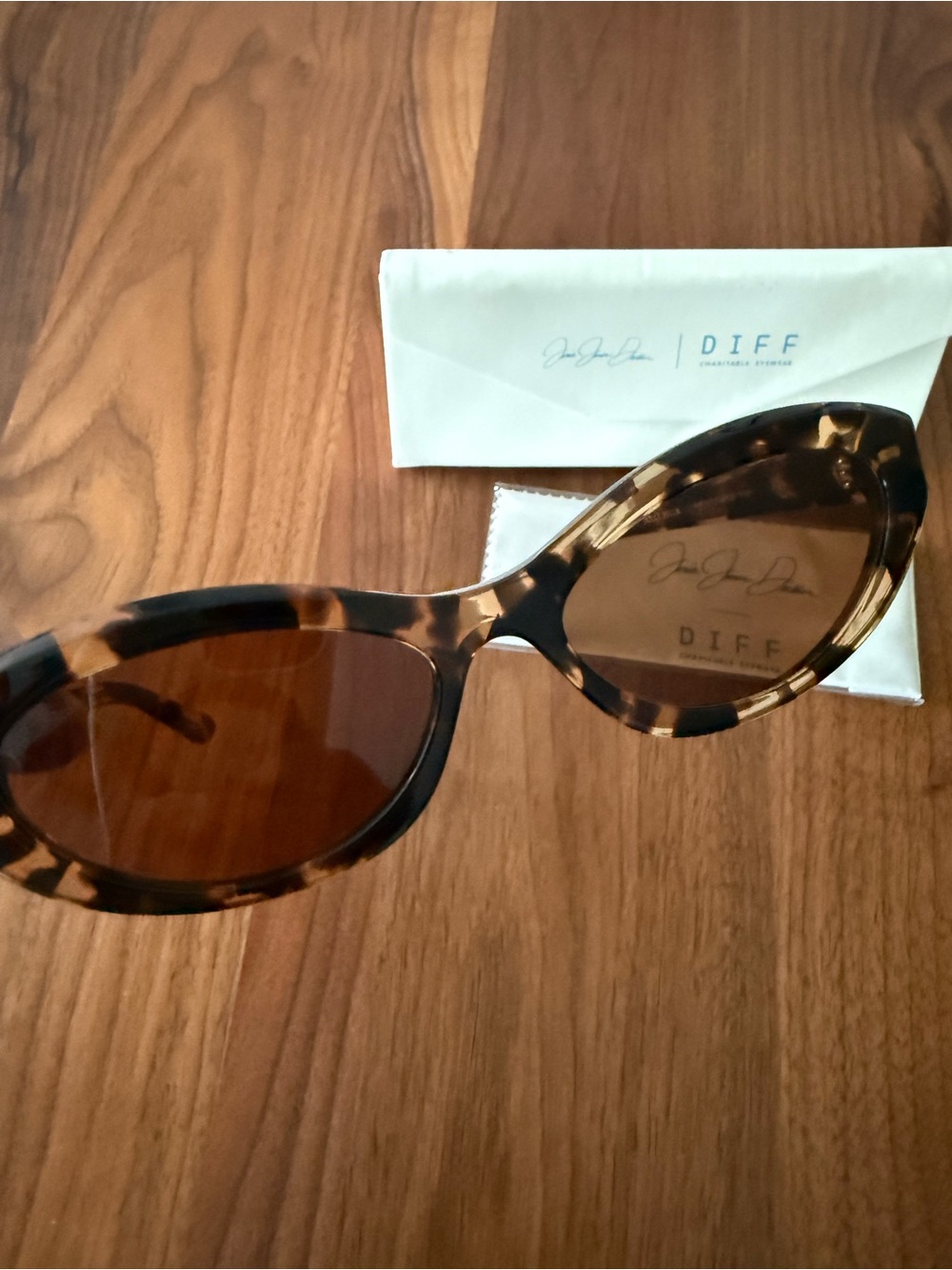 DIFF Jessie James Decker Dolce Bella Sunglasses - Picture 9 of 10